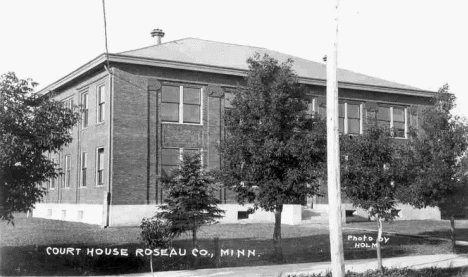 Court House, Roseau Minnesota, 1914