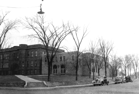Sandstone gym and school, 1939
