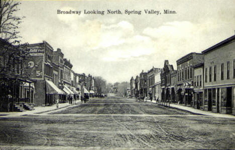 Broadway looking north, Spring Valley Minnesota, 1910's