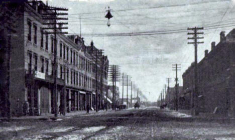 Fifth Avenue looking south, St. Cloud Minnesota, 1906