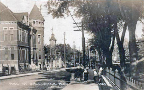 Pine Street, Stillwater Minnesota, 1910's