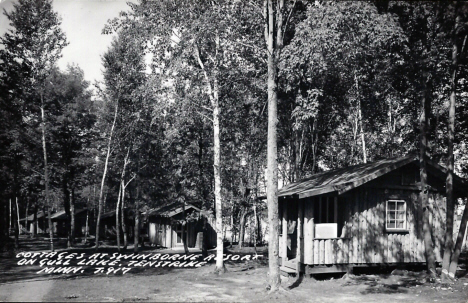 Cottages at Swinborne Resort on Gull Lake, Tenstrike Minnesota, 1940's