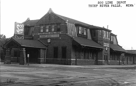 Soo Line Depot, Third Street and Atlantic Avenue, Thief River Falls, 1975