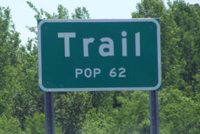 Trail Minnesota population sign