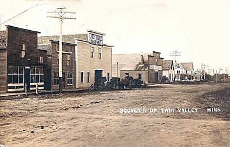 Street scene, Twin Valley Minnesota, 1907