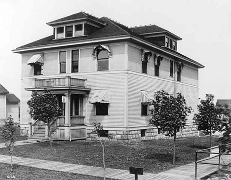 Oliver Iron Mining Company office building, Virginia Minnesota, 1914