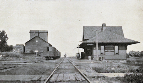Milwaukee Depot and Elevators, Welcome Minnesota, 1912