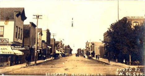 Broadway, Wheaton Minnesota, 1908
