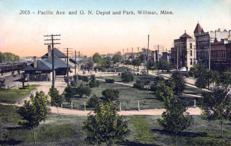 Pacific Avenue and Great Northern Depot and Park, Willmar Minnesota, 1909