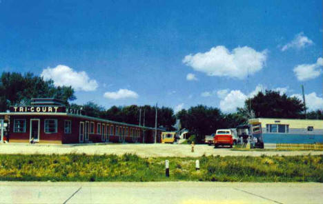 Tri-Court Motel and Trailer Park, Willmar Minnesota, 1950's