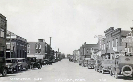 Litchfield Avenue, Willmar Minnesota, late 1920's