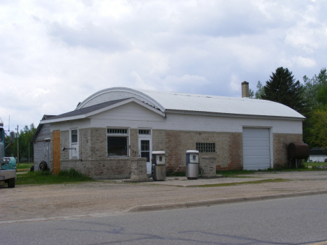 Old gas station, Fulda Minnesota, 2014