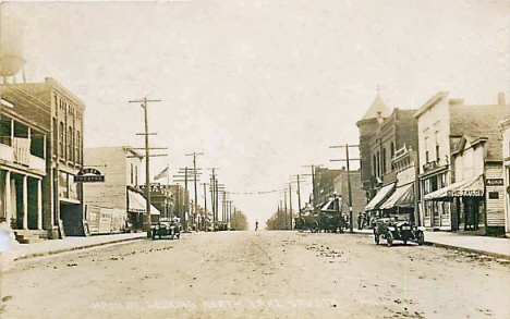 Main Street looking north, Lake Crystal Minnesota, 1921