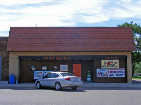 Old Mill Bar and Grill, Minnesota Lake Minnesota, 2014