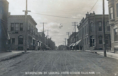Washington Street looking south, Redwood Falls Minnesota, 1910's