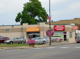 Mike's Discount Foods, Braham Minnesota