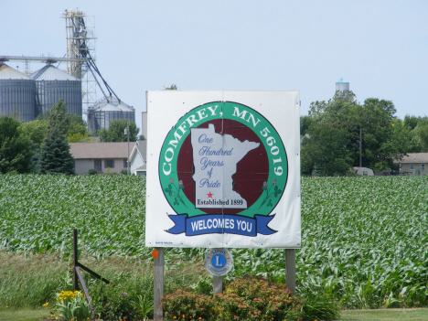 Welcome sign, Comfrey Minnesota, 2014