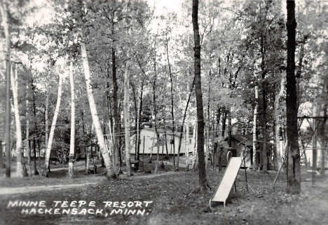 Minne Teepee Resort, Hackensack Minnesota, 1940's