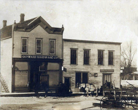 Street scene, Hayward Minnesota, 1907