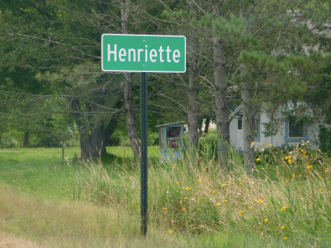 Highway sign, Henriette Minnesota, 2018