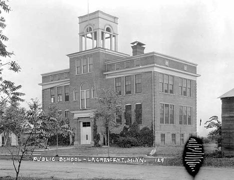 Public School, La Crescent Minnesota, 1940
