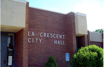 La Crescent City Hall