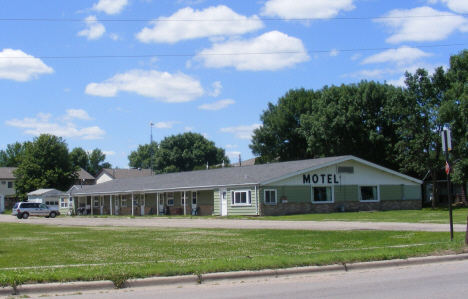 Bird Cage Motel, Old Highway 60, Madelia Minnesota, 2014