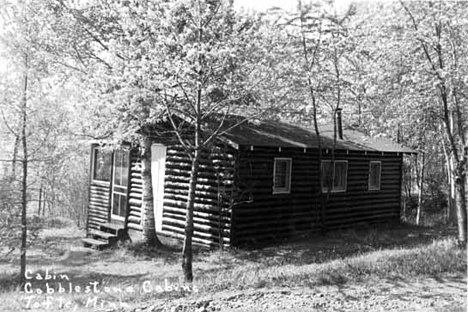 Cabin at Cobblestone Cabins near Tofte Minnesota, 1940
