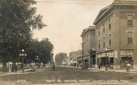 Tenth Street looking north, Worthington Minnesota, 1914