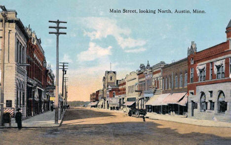 Main Street looking north, Austin Minnesota, 1913