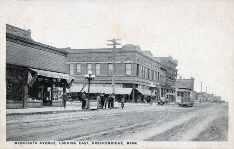 Minnesota Avenue looking east, Breckenridge Minnesota, 1926