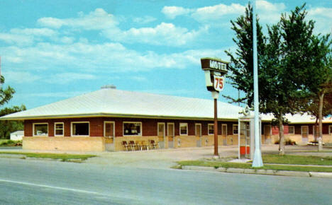 Motel 75, Breckenridge Minnesota, 1960's