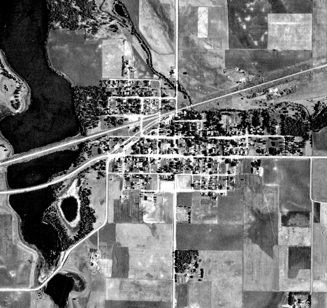 Aerial photo, Brownton Minnesota, 1940