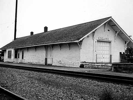 Depot, Delano Minnesota, 1982