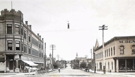 Street scene, Fergus Falls Minnesota, 1910's
