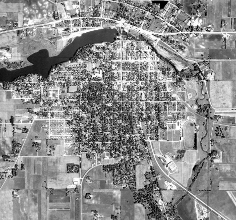 Aerial view, Hutchinson Minnesota, 1955