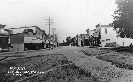 Main Street, Lindstrom, Minnesota, 1912