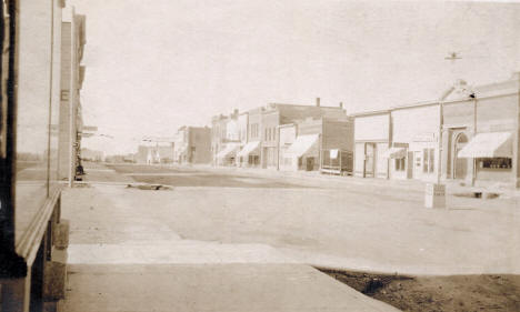 Street scene, Westbrook Minnesota, 1910's