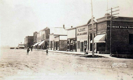 Street scene, Westbrook Minnesota, 1912