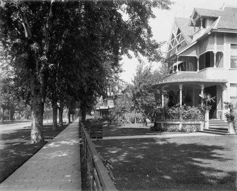 Residences on Broadway, Winona Minnesota, 1890