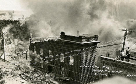 Fighting the fire, Detroit Minnesota, August 13th, 1914