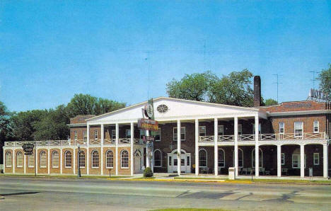 Pine Edge Motor Inn, Little Falls Minnesota, 1961