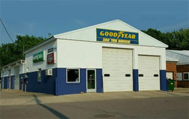 D & K Tire Service, Amboy, Minnesota