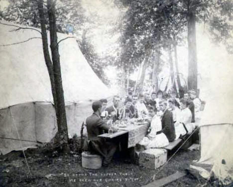 Men and women enjoying a picnic at Lake Johanna in present day Arden Hills, Minnesota, 1890